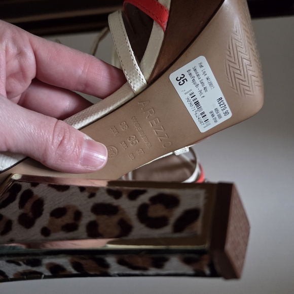 NEW Arezzo Women's Cheeta Print Heels - Picture 2 of 2